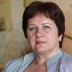 Олена Сергіївна